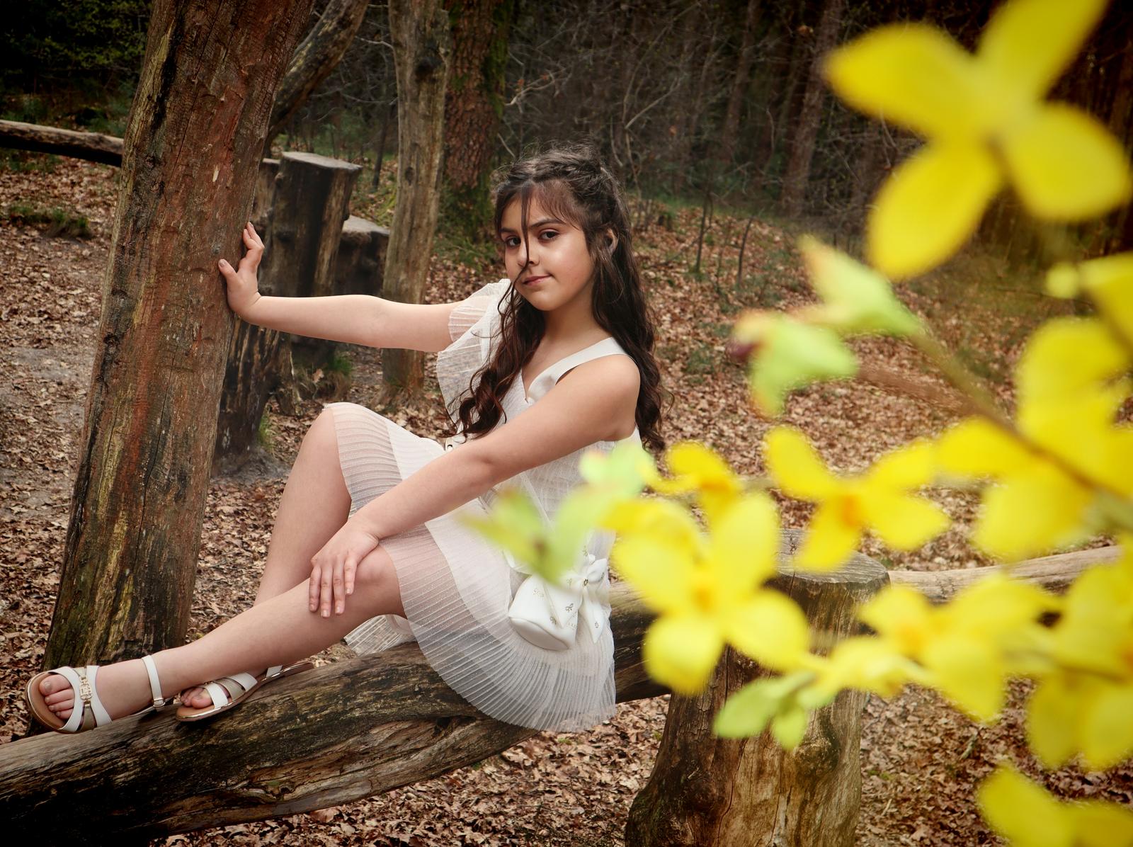 Synthia fotoshoot in natuurlijke omgeving